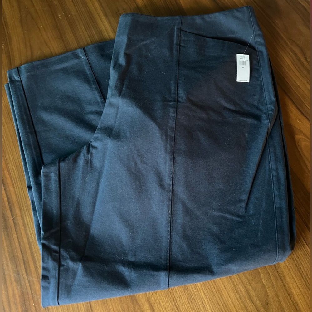 Old Navy High-Waisted Pull-On Pixie Wide-Leg Pants